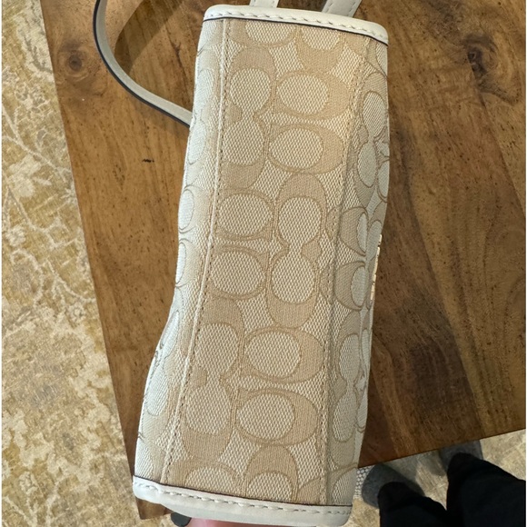 Coach Signature Duffelette Beige Canvas
Leather Trim Crossbody Bag 25697 NWOT - Picture 10 of 14